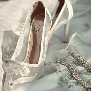 کفش عروس مدل آمیتیس به همراه پابند